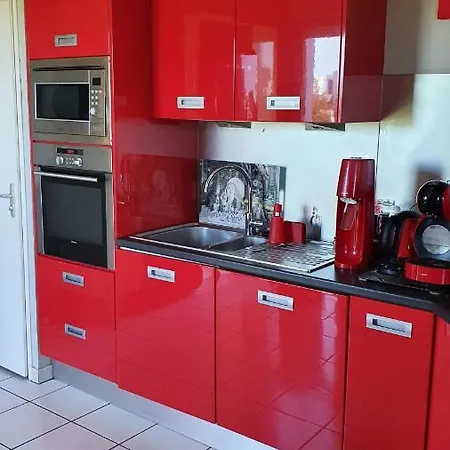 Bed & Breakfast Location Privee Avec Salle De Bain Et Wc Privatifs Dans Moderne Nantes