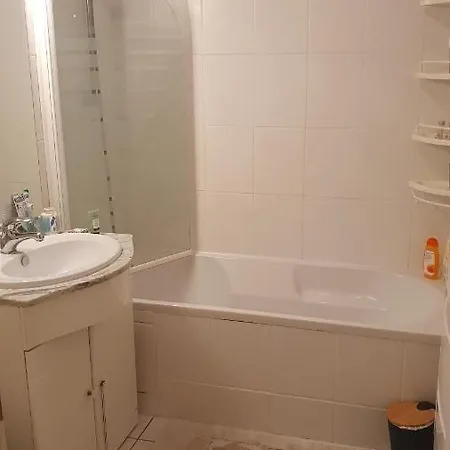 Location Privee Avec Salle De Bain Et Wc Privatifs Dans Moderne 4* Nantes