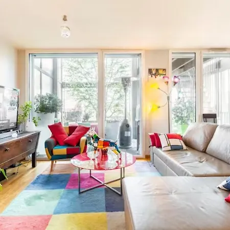 Location Chambre Privee Avec Salle De Bain Et Wc Privatifs Dans Moderne Couette-café *