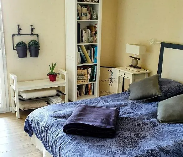 Alojamento de Acomodação e Pequeno-almoço Location Privee Avec Salle De Bain Et Wc Privatifs Dans Moderne