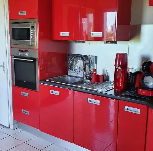 Alojamento de Acomodação e Pequeno-almoço Location Privee Avec Salle De Bain Et Wc Privatifs Dans Moderne Nantes