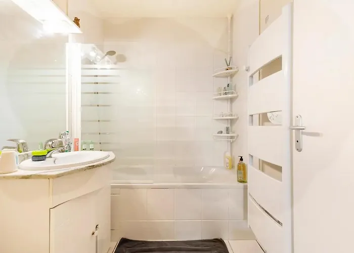 Location Privee Avec Salle De Bain Et Wc Privatifs Dans Moderne Alojamento de Acomodação e Pequeno-almoço Nantes